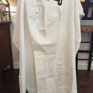 WHBM Perfect Form Slim Ankle Pants. Size 4R. Cream/White